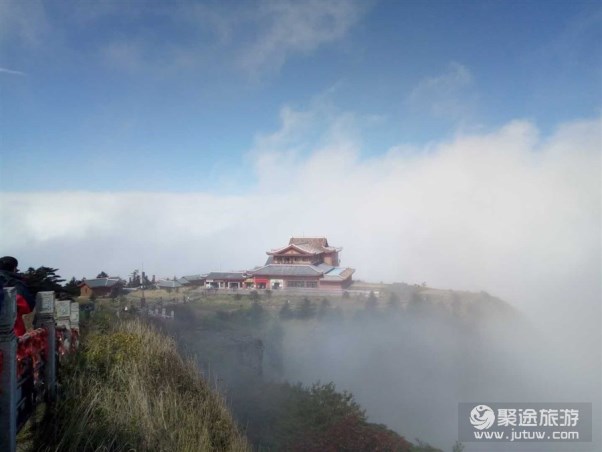 峨眉山旅游