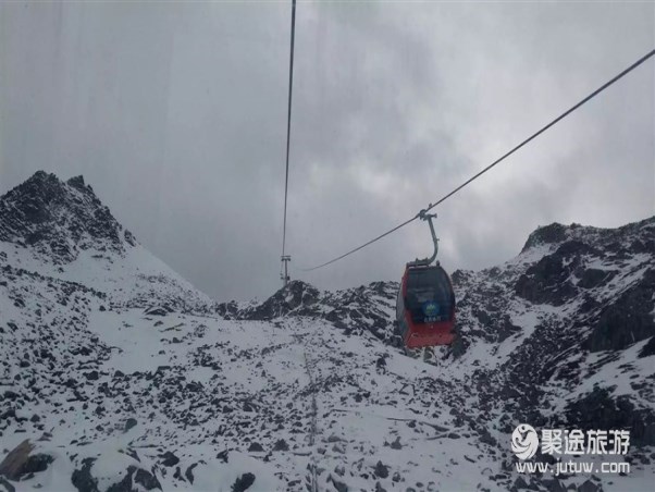 达古冰山