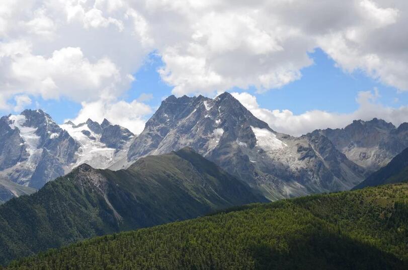 玉龙雪山