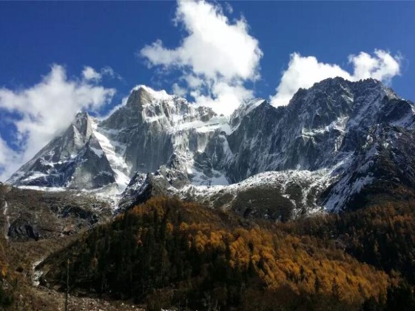 四姑娘山