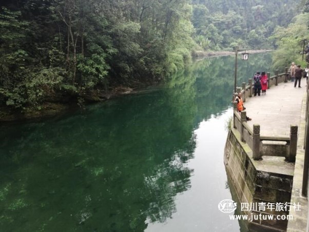 峨眉山旅游